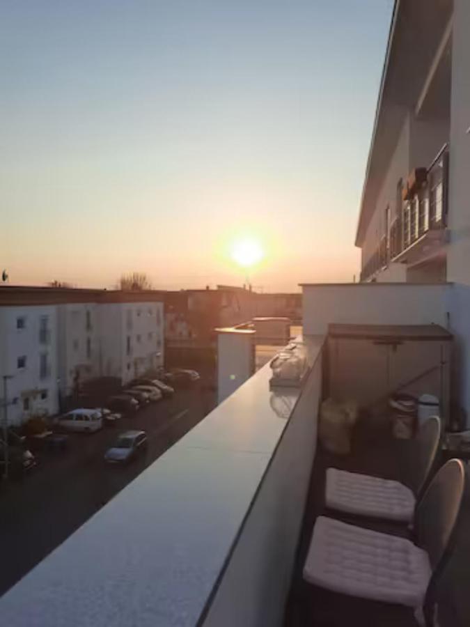 Traumwohnung Mit Grosser Dachterasse *