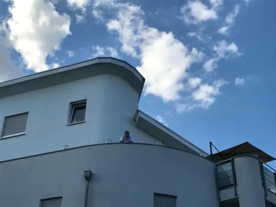 Traumwohnung Mit Grosser Dachterasse Lejlighed Mörfelden-Walldorf
